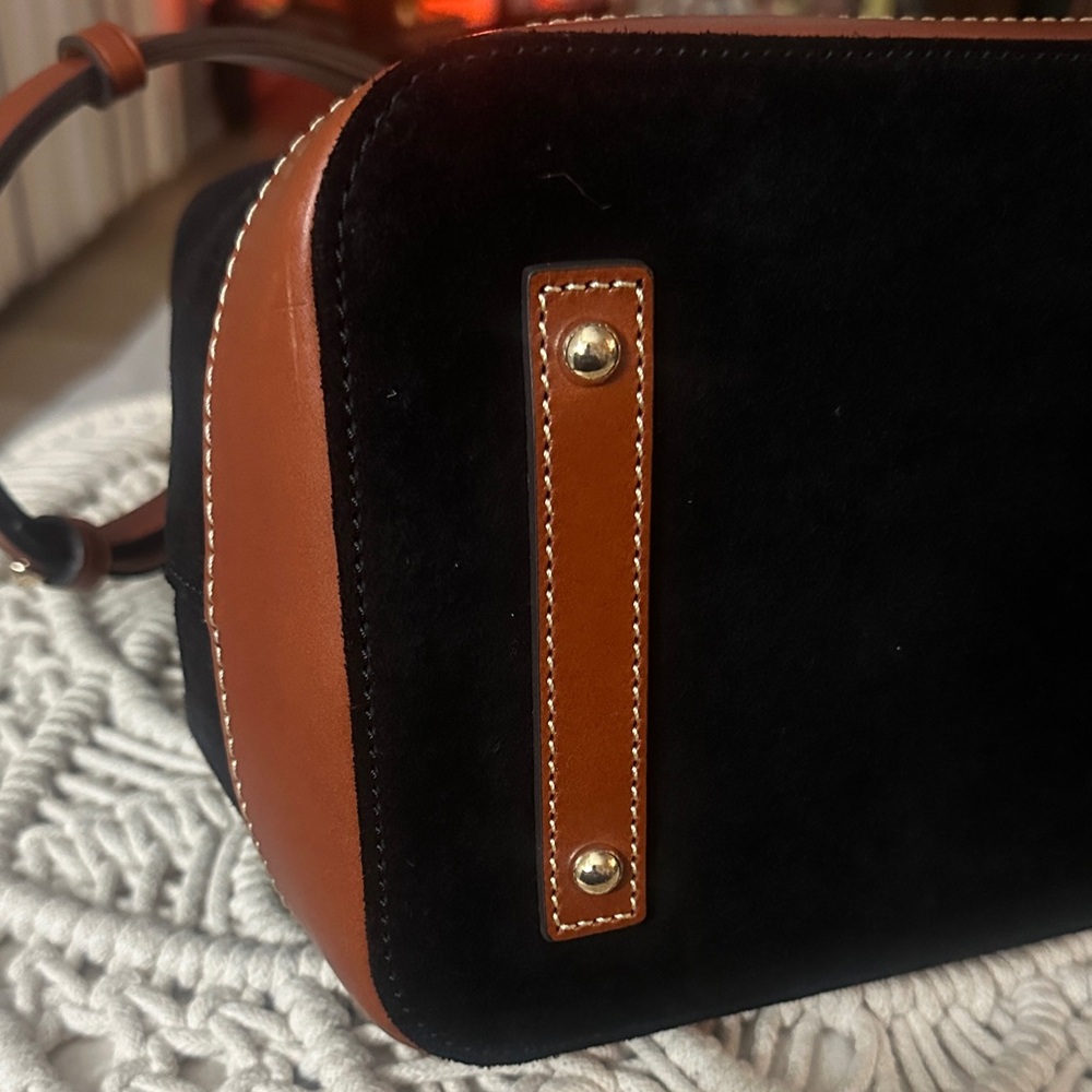 Dooney & Bourke Black and Tan Satchel - image 7